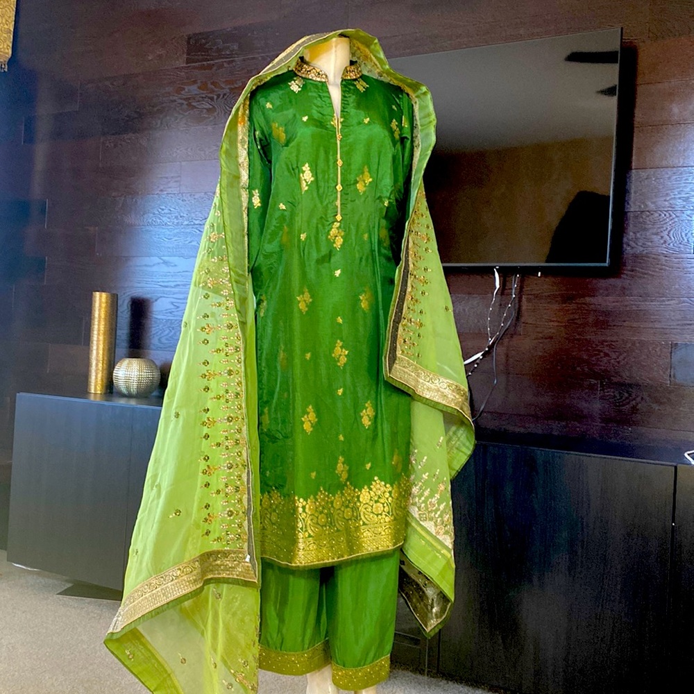 Green Silk Plazzo suit with beautiful organza Duppata